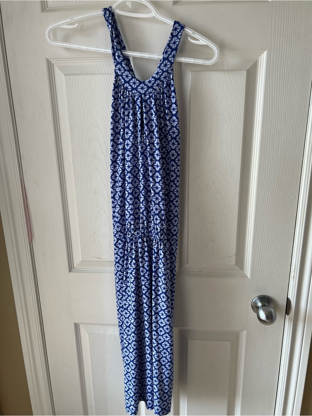 Banana Republic Blue and White Sleeveless Midi Dress